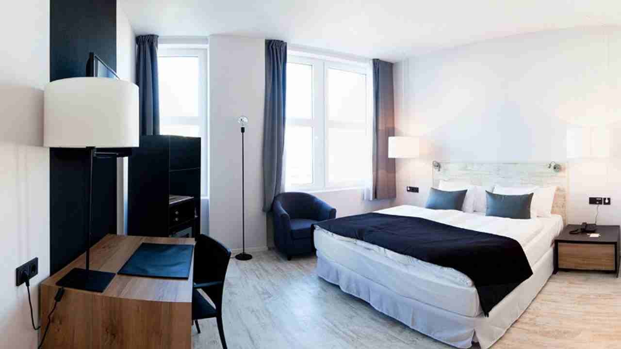 Hotel Catalonia Berlin Mitte Exterior foto